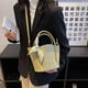 thumbnail image 5 of Nuevo bolso de mano tipo mensajero de piel sintética, bolso tipo cubo portátil, 5 of 5