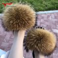 thumbnail image 4 of Zapatillas de piel de mapache auténtica para mujer, chanclas planas peludas para interior y casa, moda para actividades al aire libre, sandalias de playa, verano 2023, 4 of 5