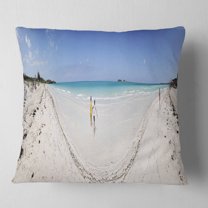 Designart Cayo Coco Tropical Beach Panorama - Modern Seascape Throw Pillow - 18x18