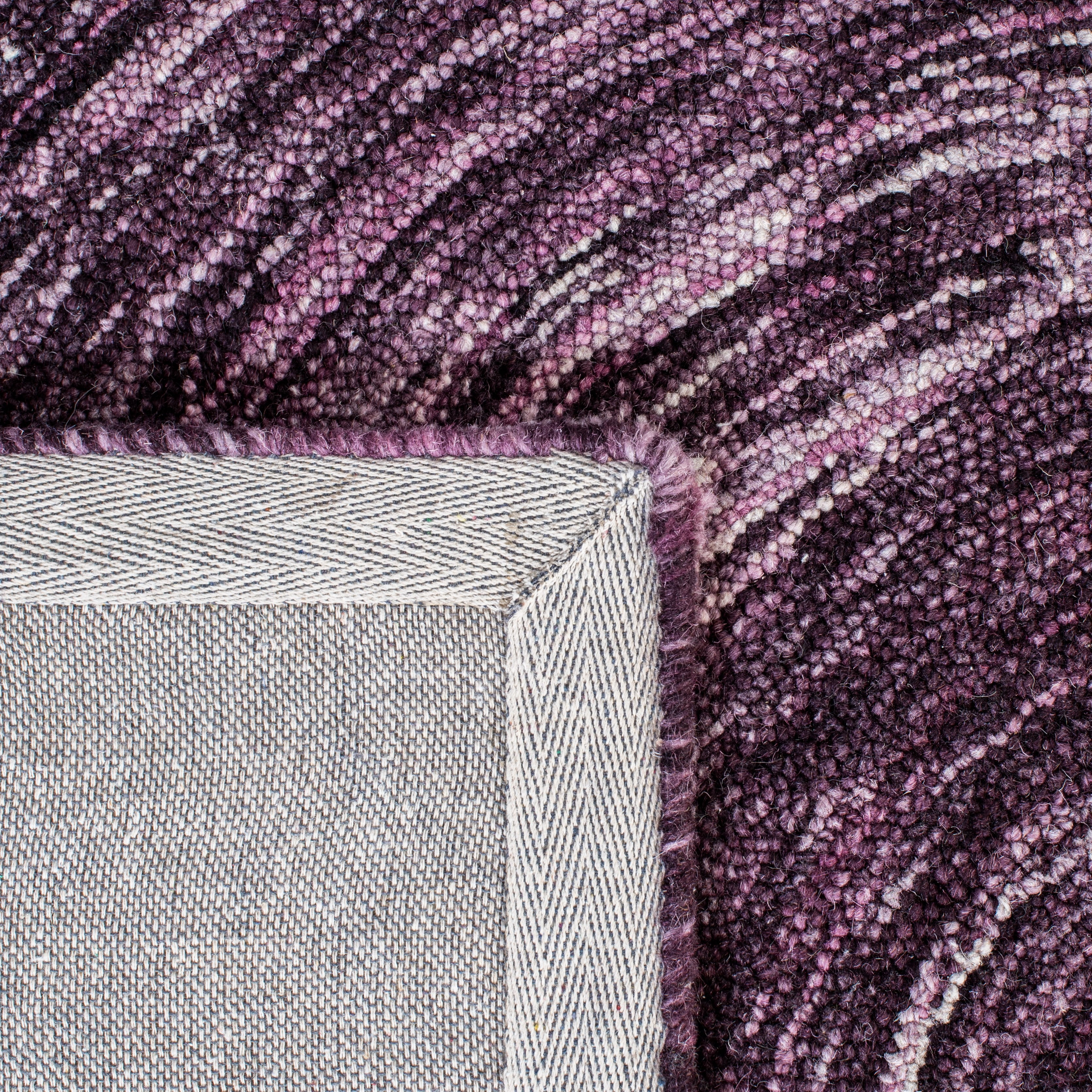 Safavieh Ikat Laura Geometric Wool Area Rug, Purple, 6' x 6' Round