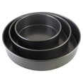 thumbnail image 1 of Juego de moldes para tartas Chicago Metallic Professional de 3 piezas, 1 of 9