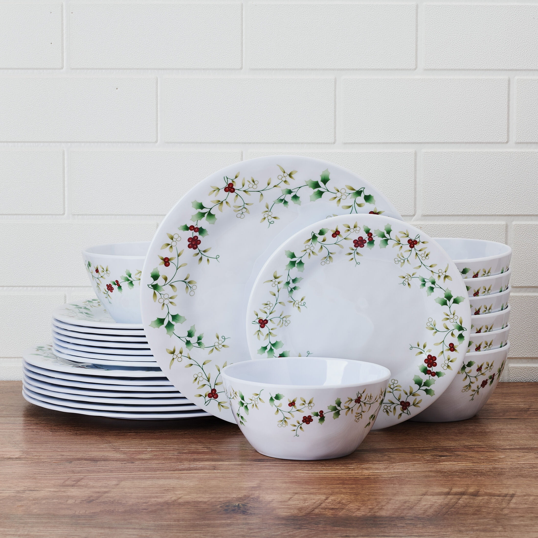 Pfaltzgraff Winterberry Melamine 24 Peice Set