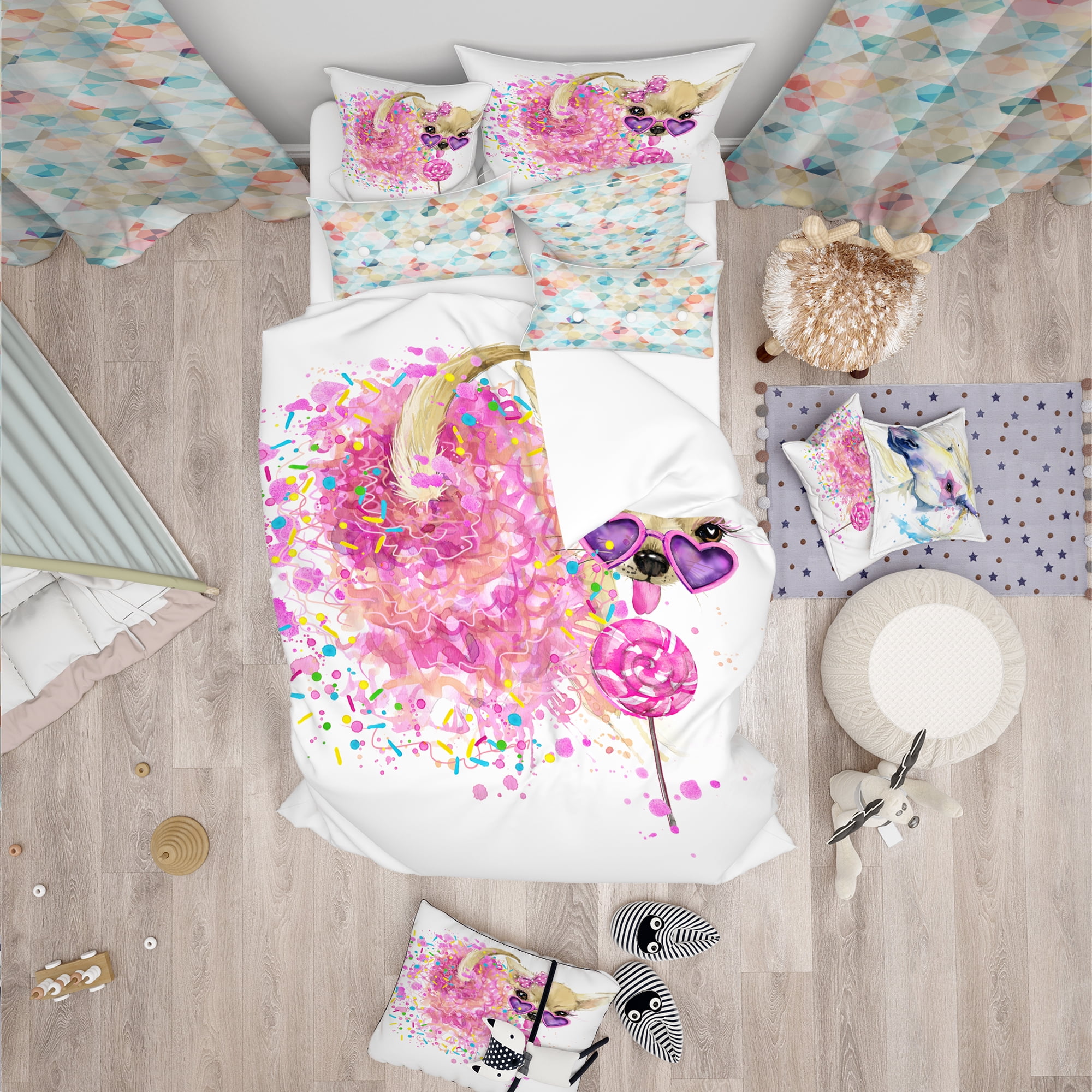 Designart 'Sweet Pink Dog with Glasses' Modern & Contemporary Duvet Cover Set