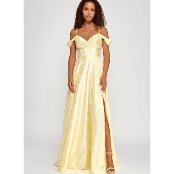 B Darlin Juniors' Sweetheart-Neck Jacquard Gown, 1/2