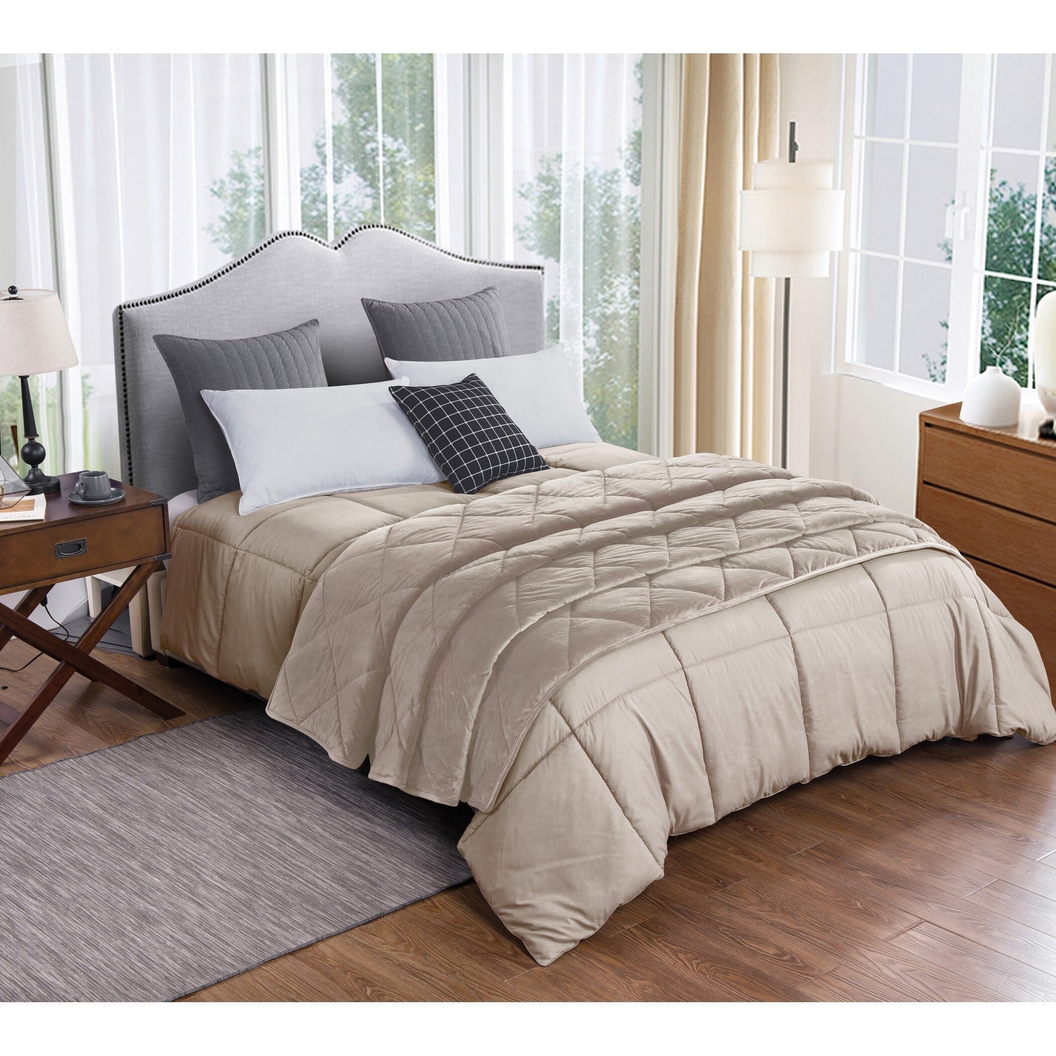 St. James Home 2pc Velvet blanket & Microfiber Comforter Set, Tawny Port, Twin