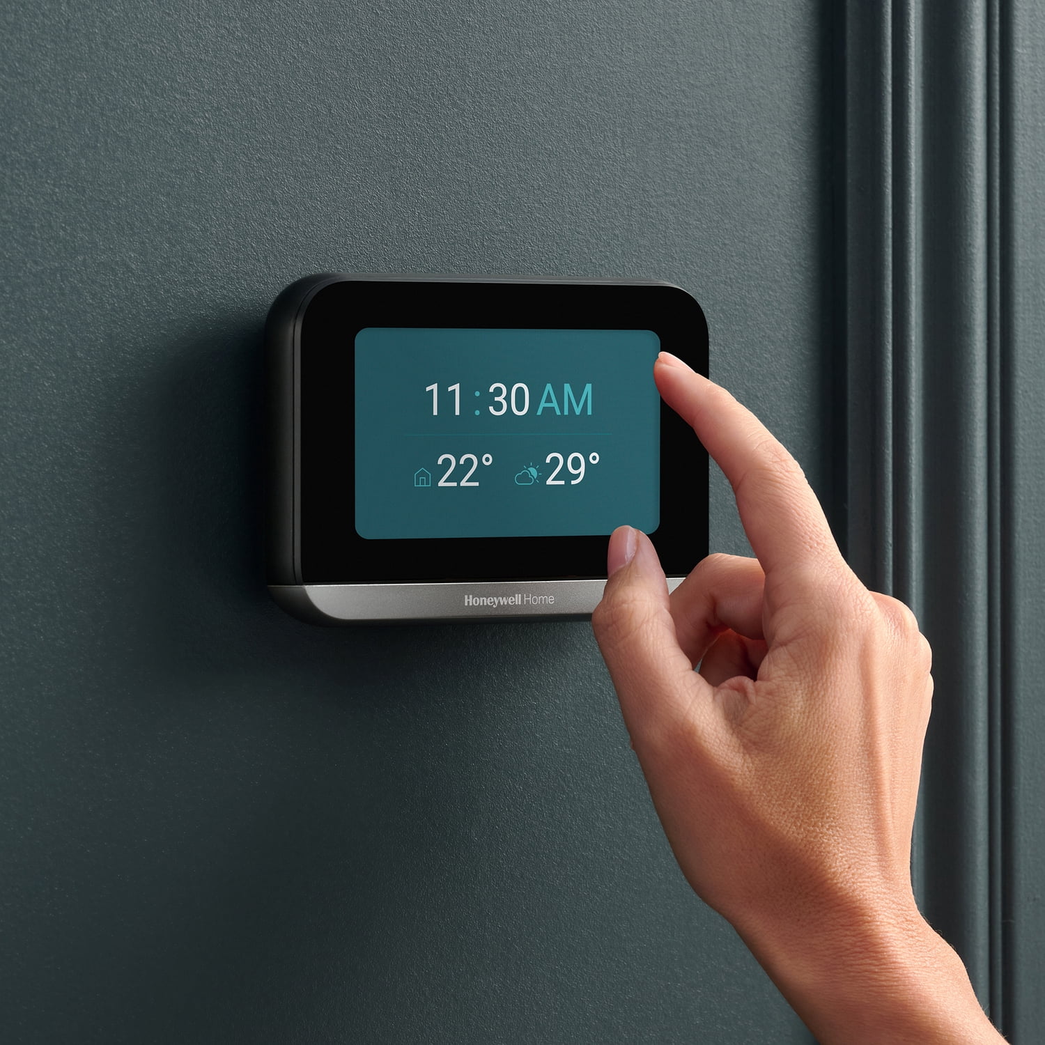 Honeywell Home X7S Smart Thermostat with Advanced Occupancy Sensing, Humidity Monitoring, and Customizable Touchscreen Display, Black