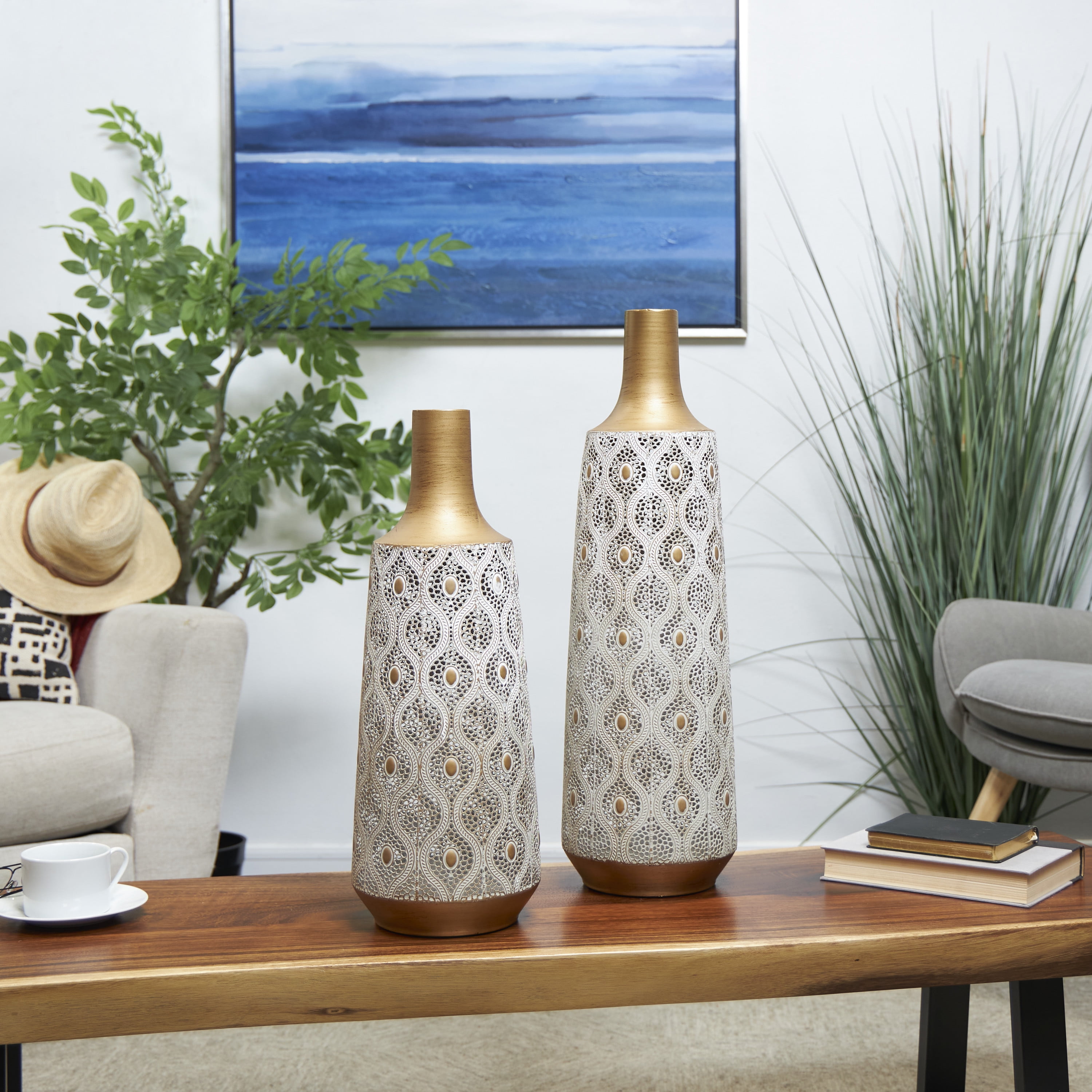 DecMode 24", 20"H White Metal Vase with Diamond Pattern, Set of 2