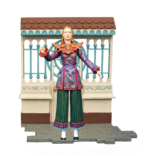 Alice in Wonderland Through the Looking Glass Alice Select Action Figure