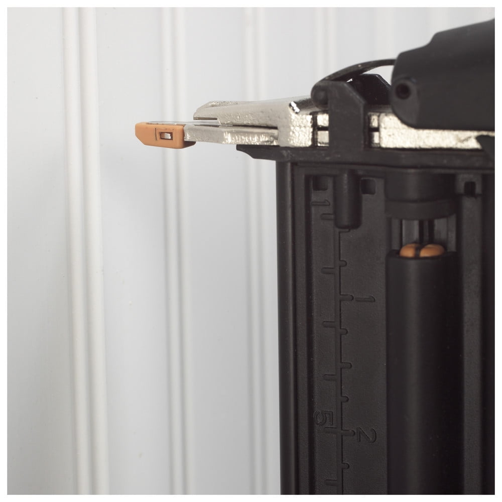 Bostitch Smart Point Pneumatic 18 Ga. Brad Nailer Kit