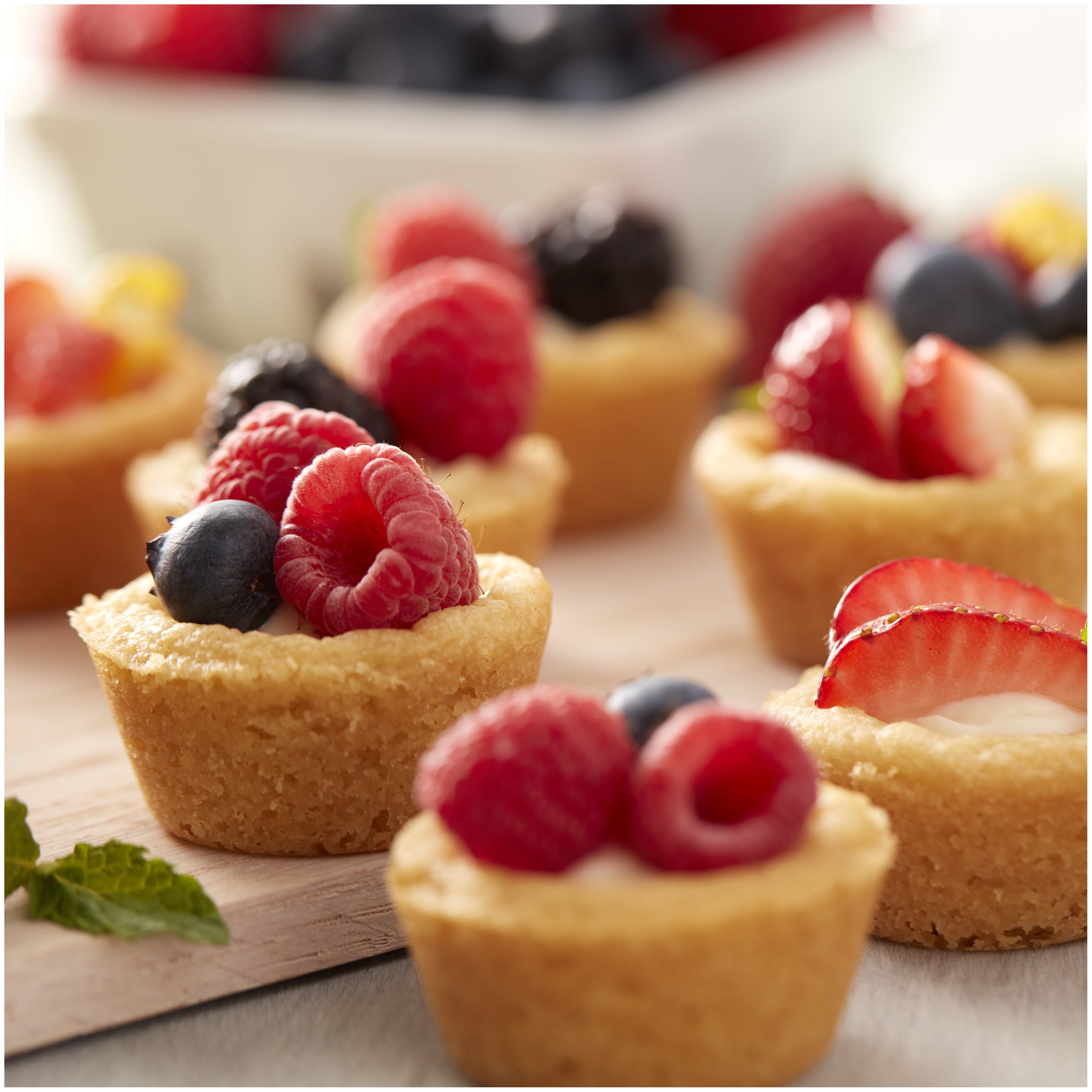 Wilton® Perfect Results Nonstick 12-Cup Muffin Pan, 1 ct - Kroger