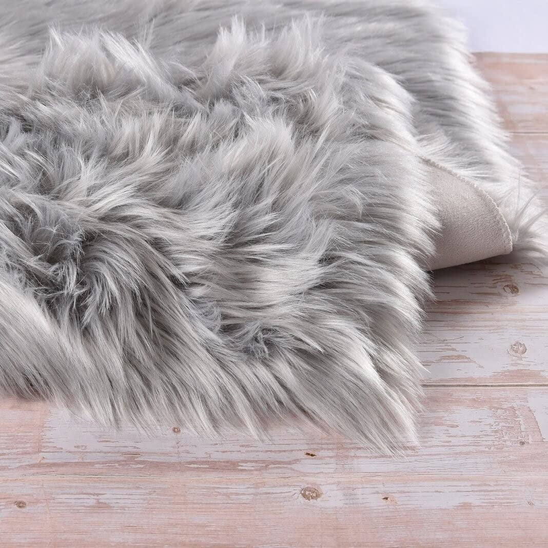 ORINOVA Silver Gray Faux Washable Shaggy Fur Rugs For Bedroom Plush Area Rugs For Living Room 2x3 Nursery Rug Home Room D?cor
