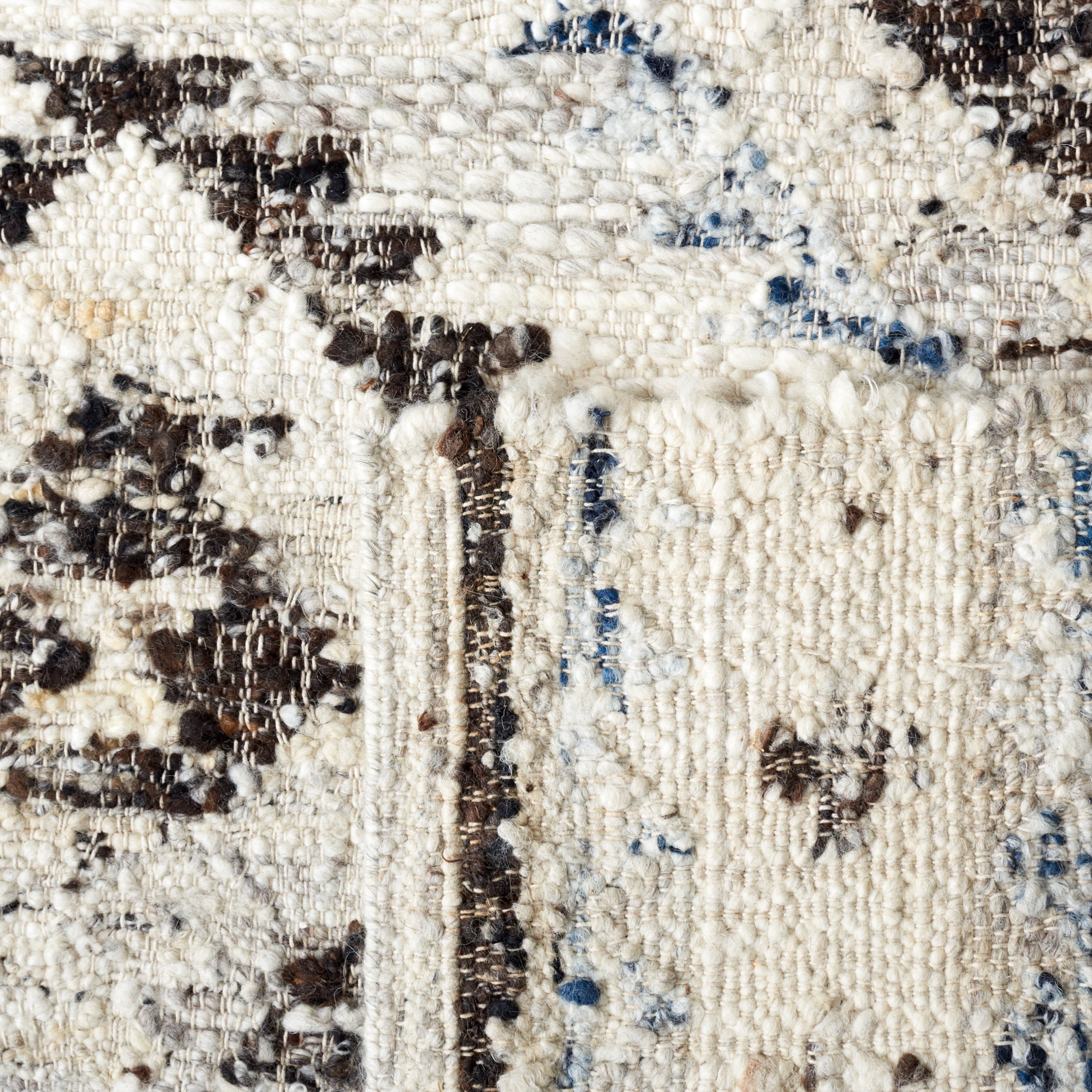 SAFAVIEH Manhattan Valentina Southwestern Area Rug, Ivory/Charcoal, 6' x 6' Round