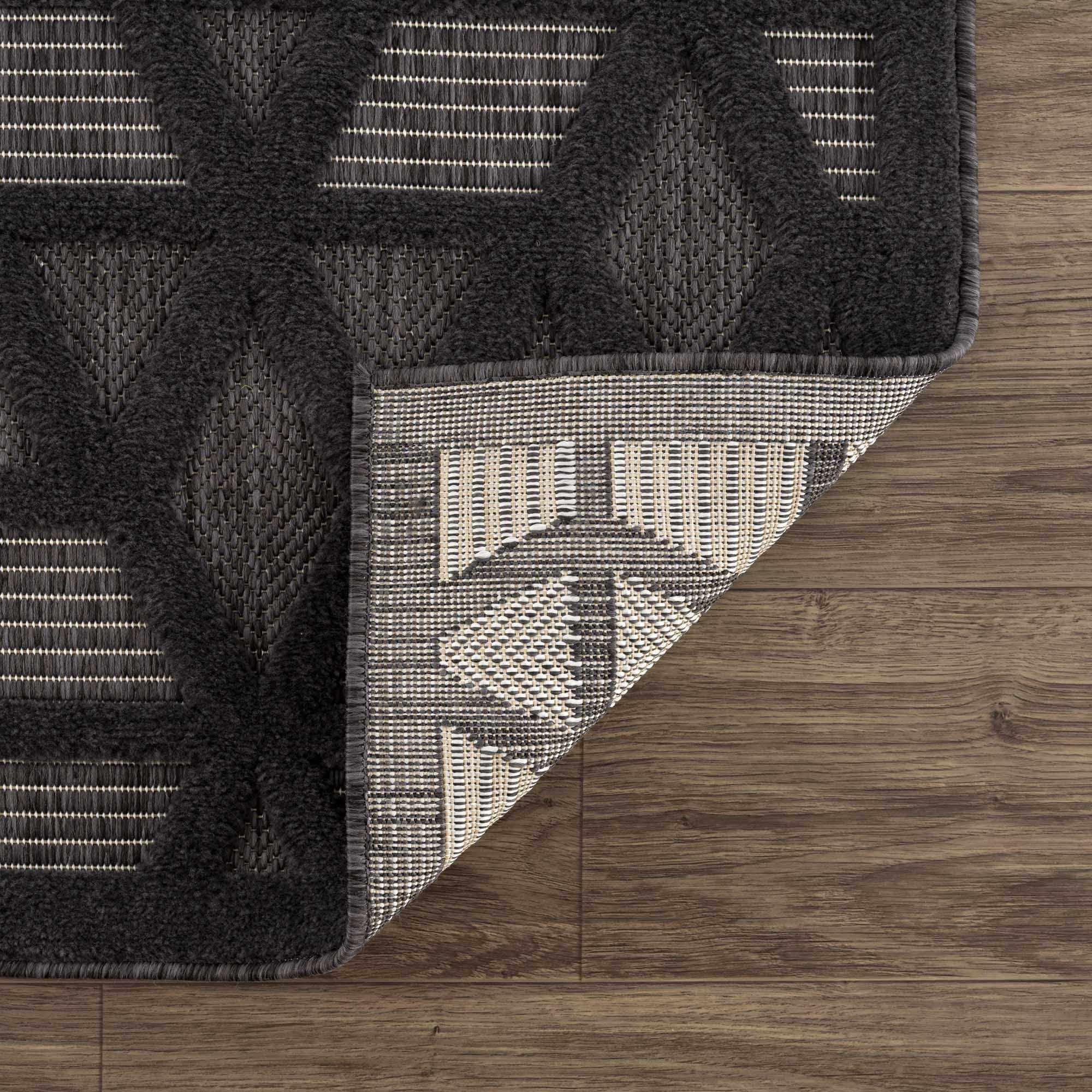 BoutiqueRugs Nuri Contemporary Area Rug - Outdoor Safe - Black - 6'7" x 9'