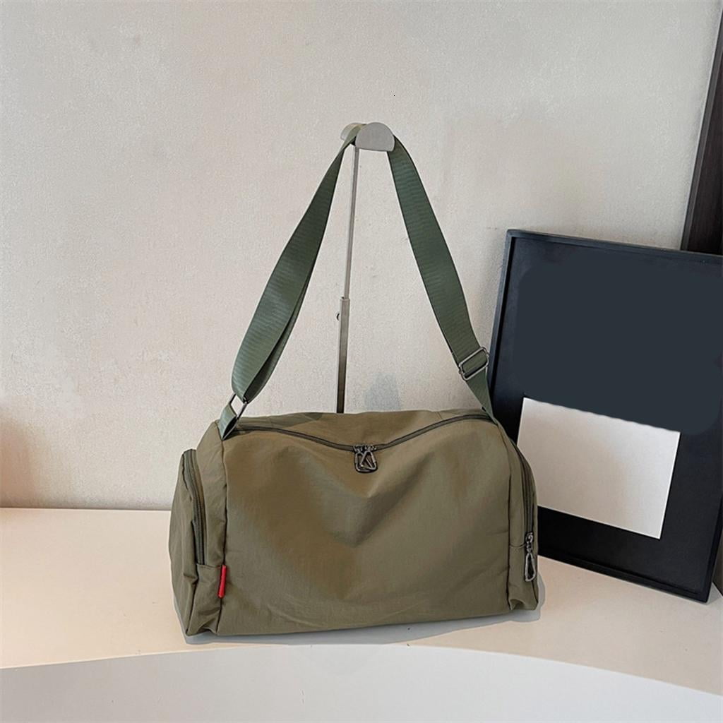 Sports Gym Bag Foldable Travel Duffle Bag Carry On Bags for Women Girls Waterproofs Overnight Bag for Yogas