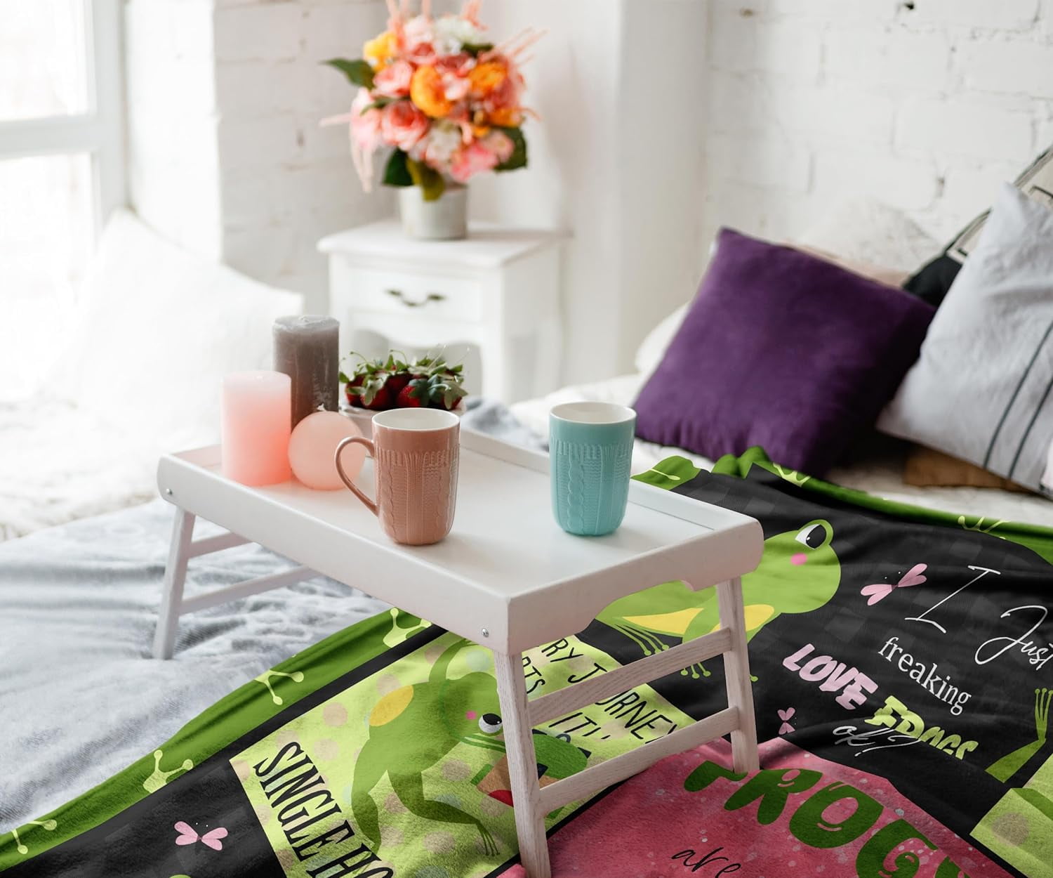 QOJUYO Frog Gifts for Women Men Throw Blanket 60"x50" Frog Themed Gifts for Frogs Lover