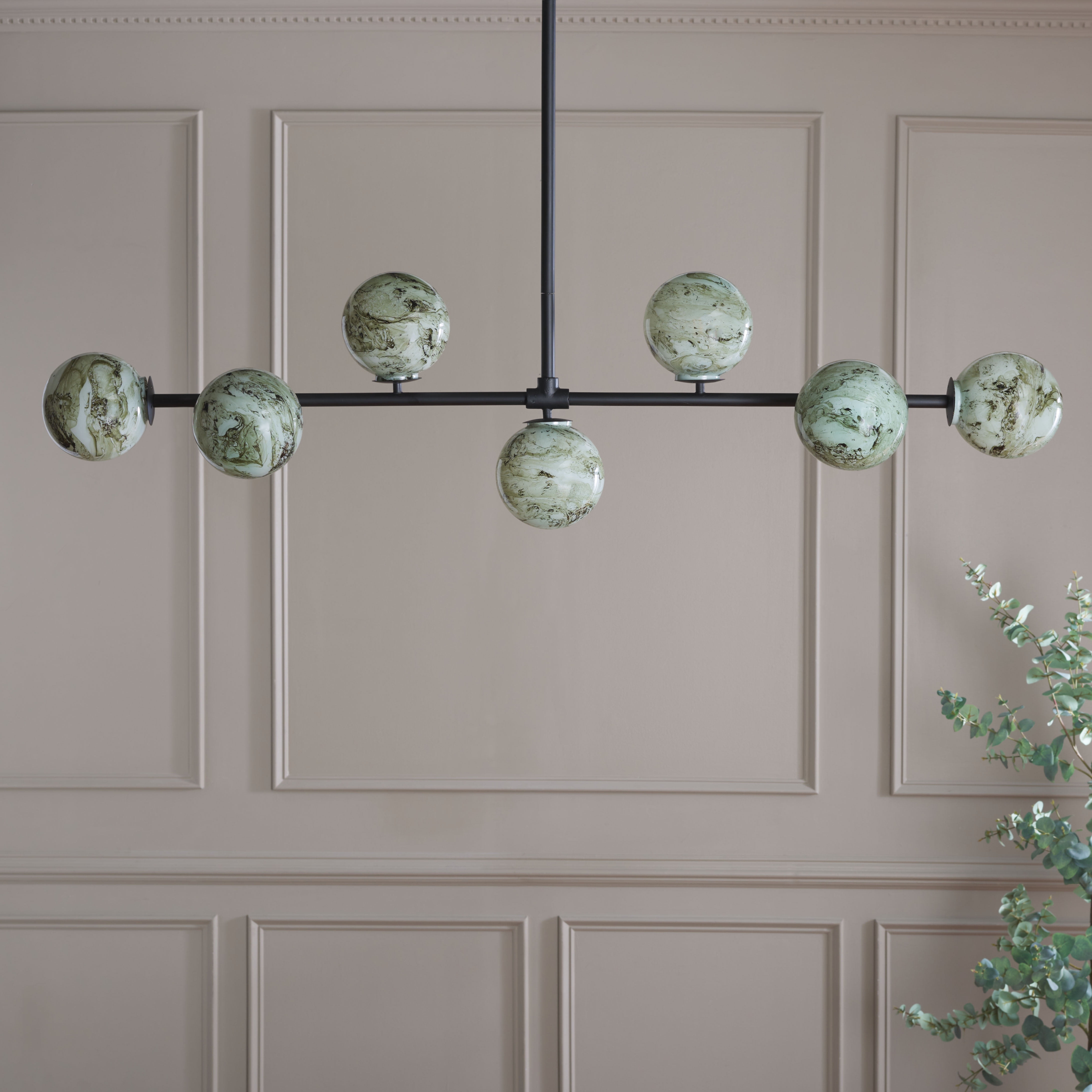 Safavieh Melesa 7-Light 53" Modern Metal Chandelier, Black