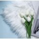 thumbnail image 4 of 24 piezas de tulipanes artificiales de látex blanco, ramo de flores artificiales para novias para el hogar, bodas, fiestas, decoración de oficina, arreglos florales, 4 of 5