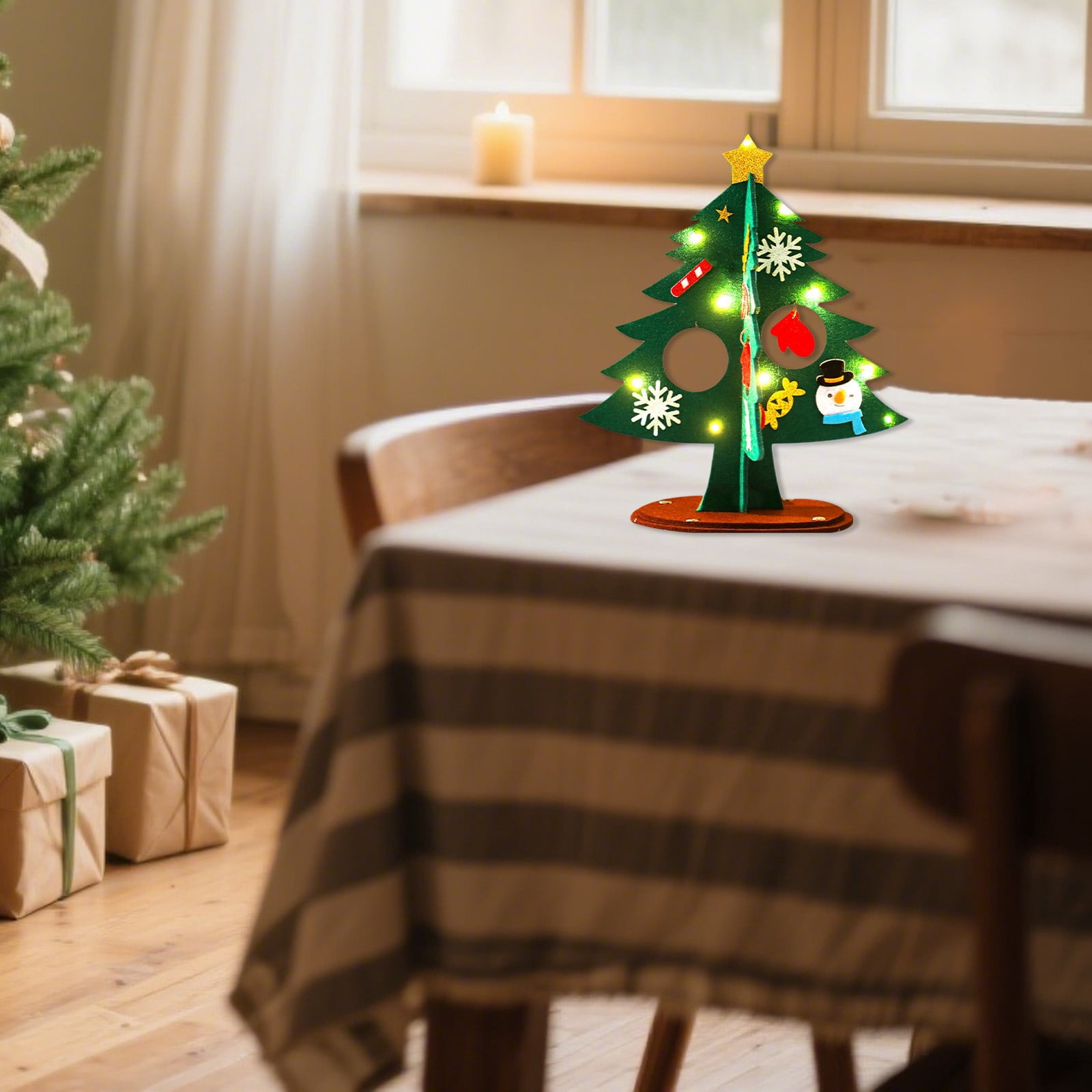 SUQ Tableau De Feutre éducatif – Arbre De Noël – 29 Pièces – Jeu Interactif Montessori – Dès 3 Ans