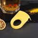 thumbnail image 4 of Clip de plástico de colores con hebilla de cerveza para botellas, ideal para bares, fiestas y vasos altos; accesorios para dispensadores, 4 of 6