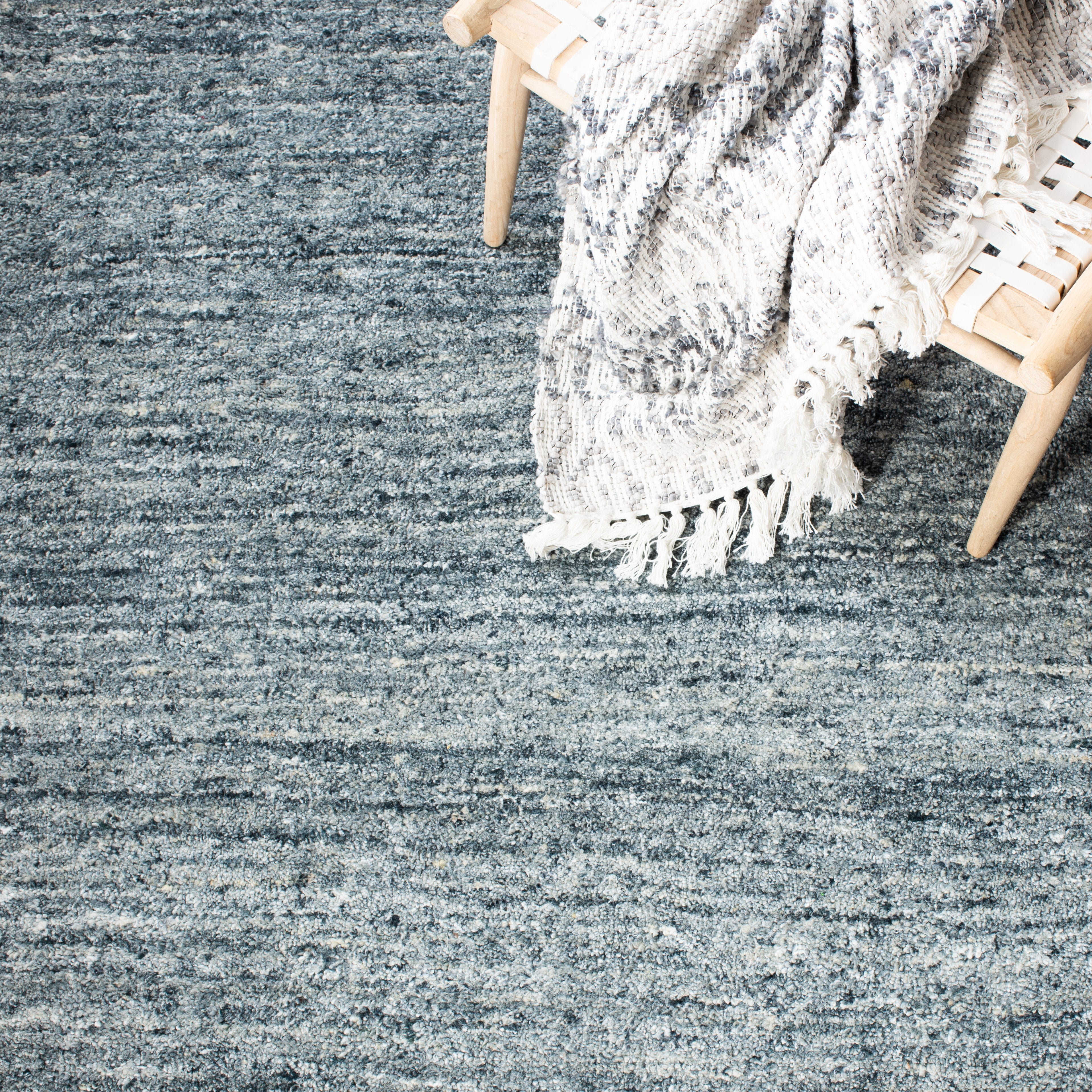 Safavieh Himalaya Flanagan Solid Area Rug, Blue/Gold, 8' x 10'
