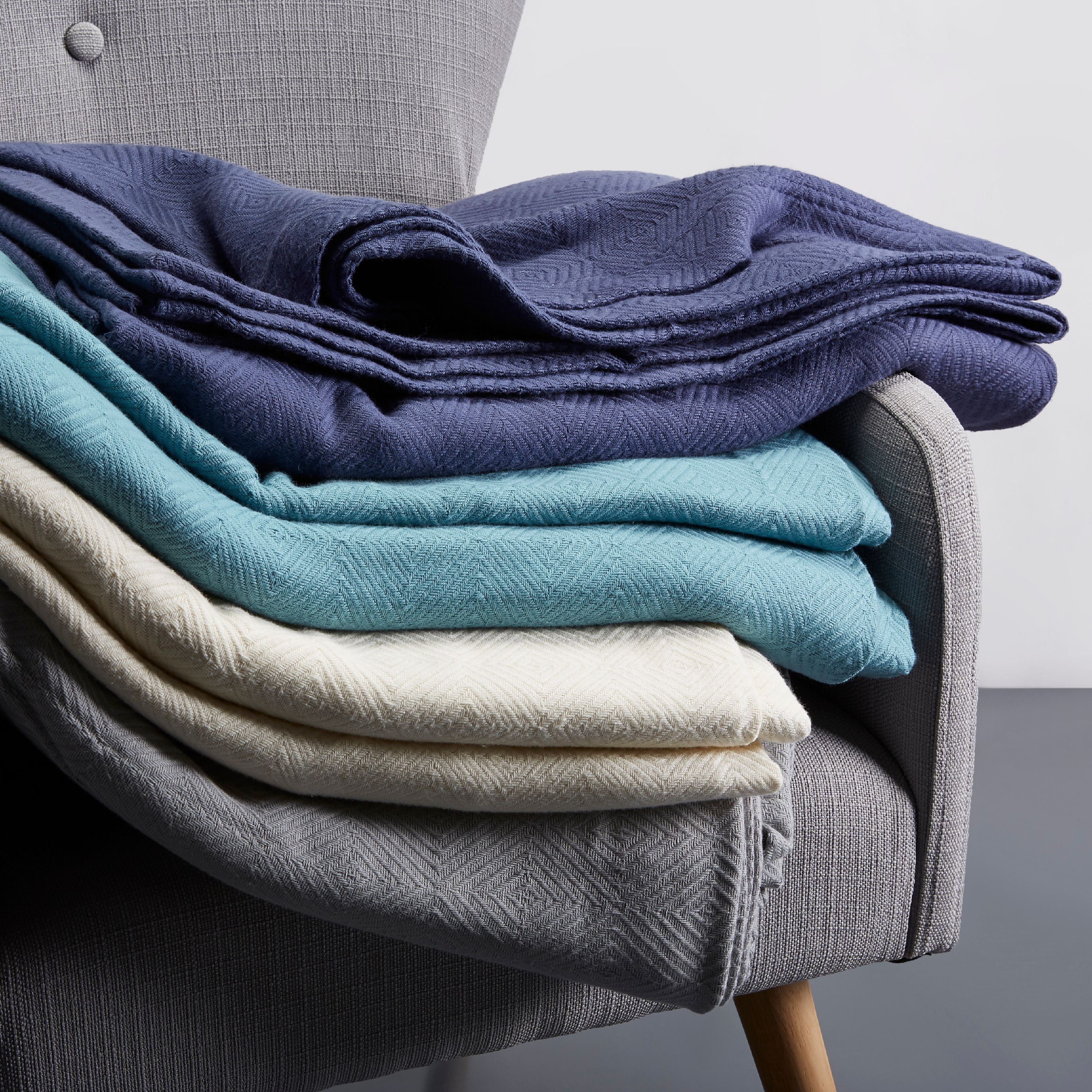 Hotel Style Cotton Blanket, 1 Each