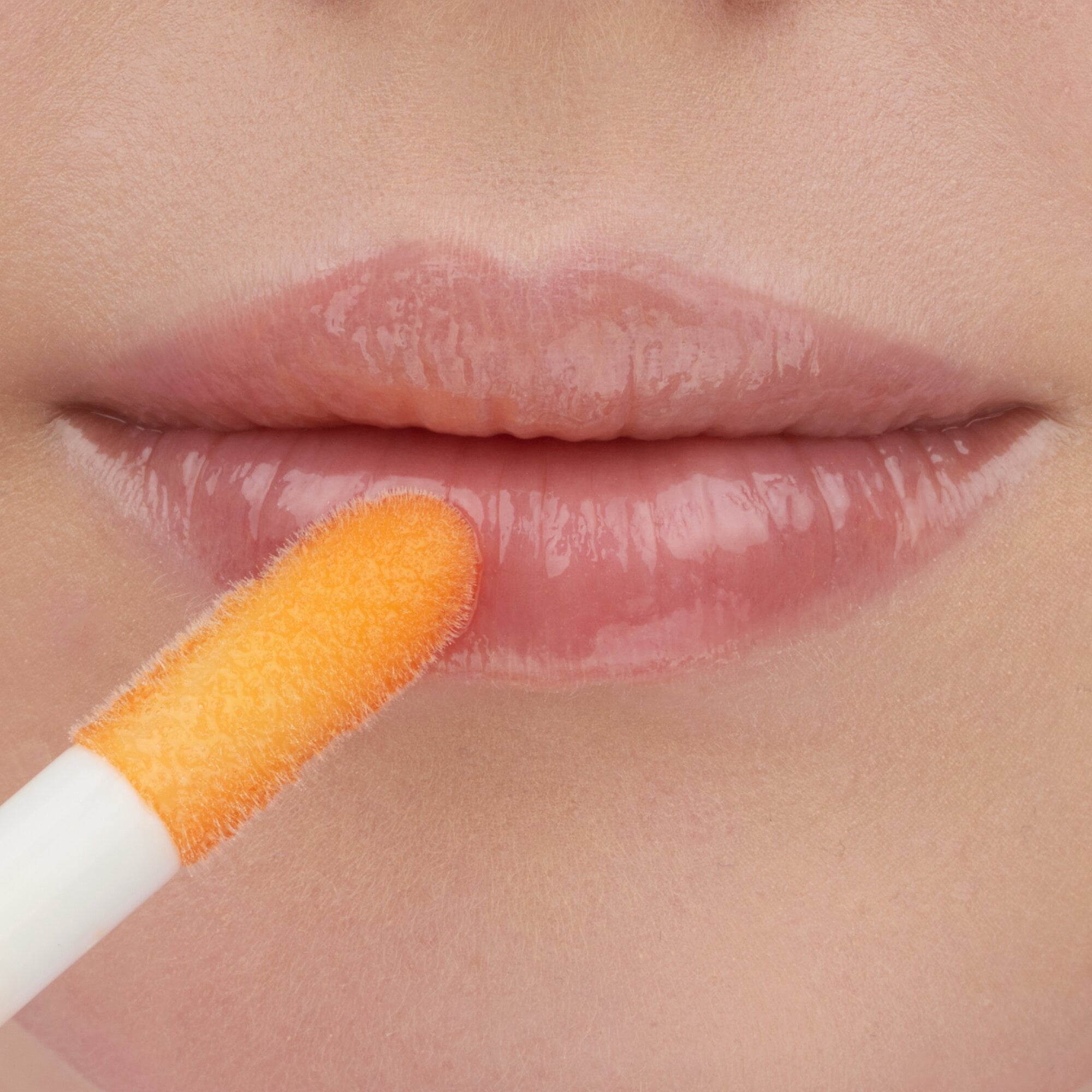 essence Hydra Kiss Lip Oil, 02 Honey, Honey!