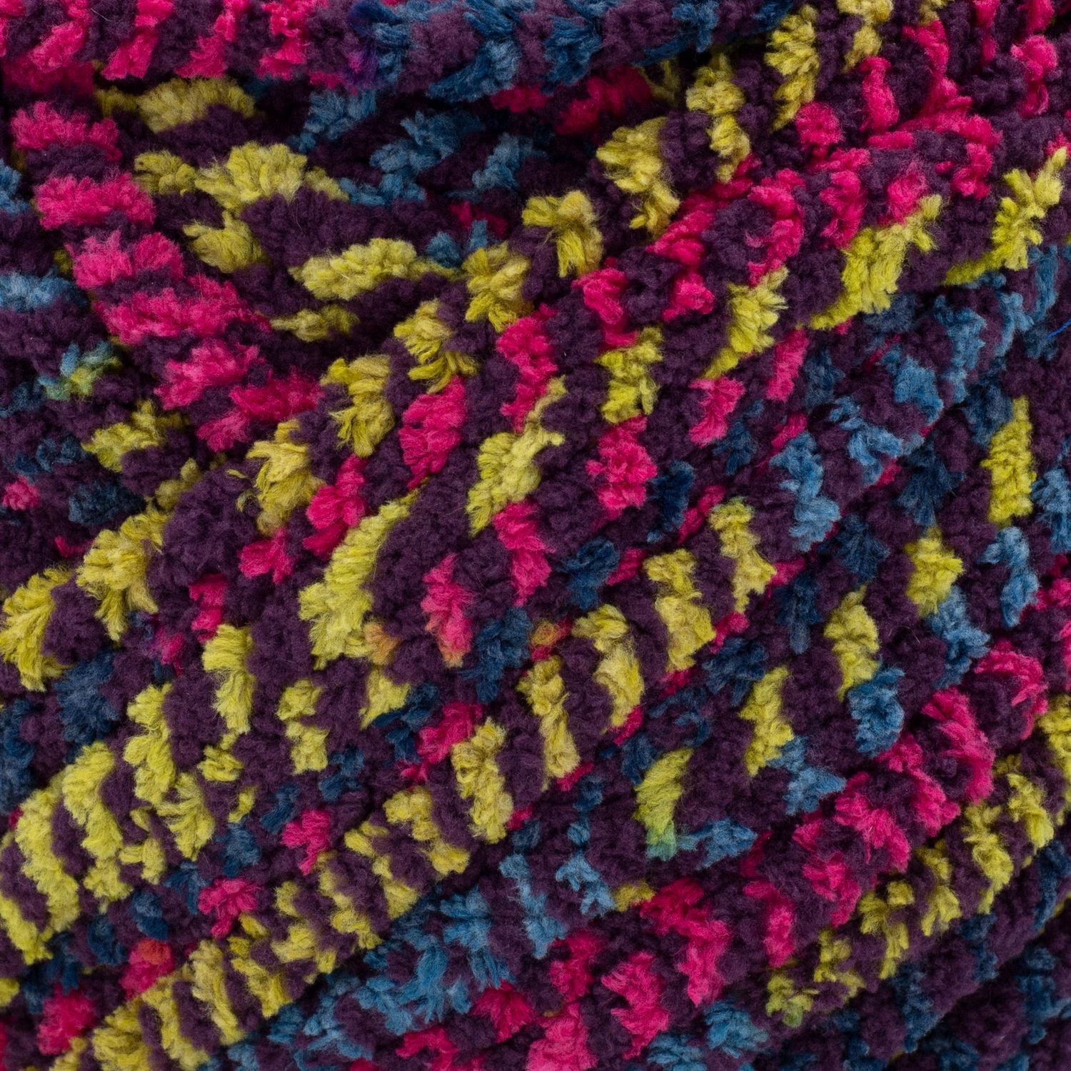 Lion Brand Cover Story™ Dreamland Yarn #6 Bulky Yarn 300g/135m 1 Ball
