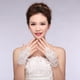 thumbnail image 3 of Guantes de boda Sunnimix lentejuelas de encaje Blanco sin dedos muñeca, 3 of 8