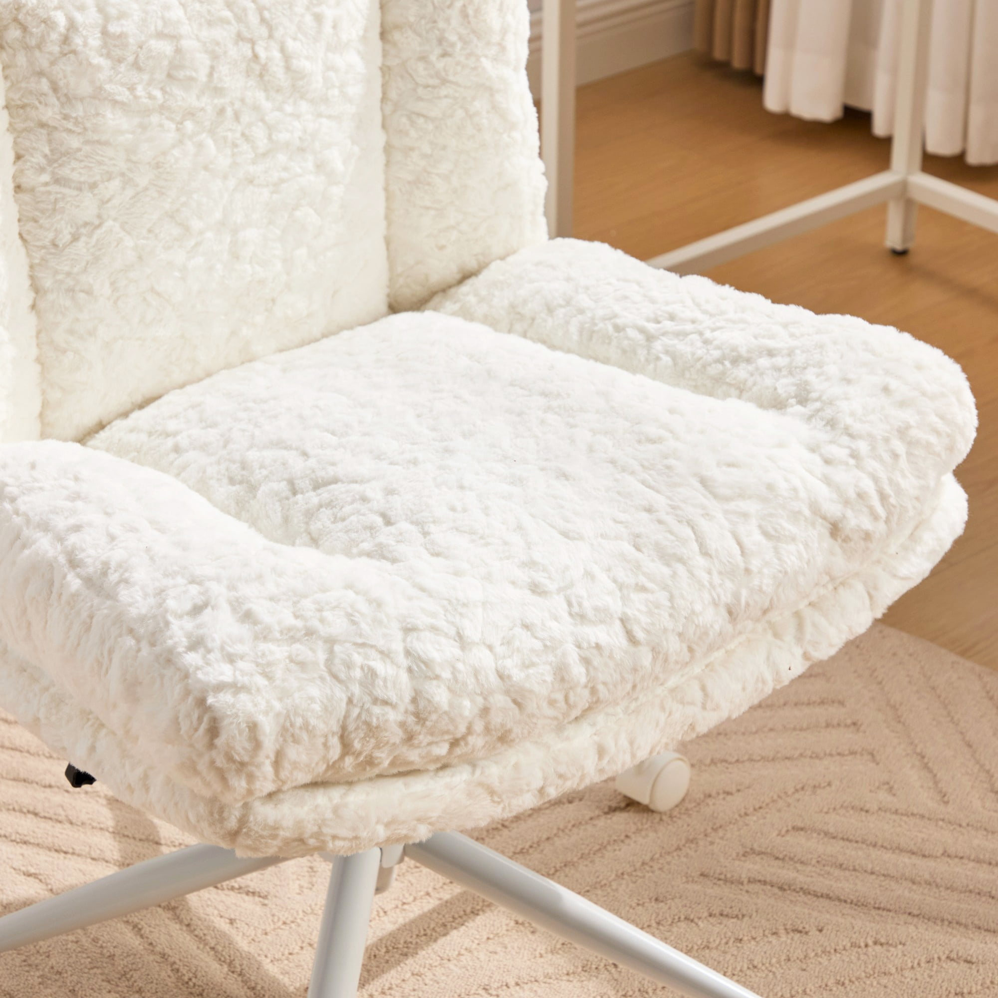 PORKISS Vanity Chair Makeup Chair, Home Office Chair, Ergonomic Desk Chair with Soft Faux Alpaca, Adjustable Swivel Task Computer Chair with Wheels, Cream