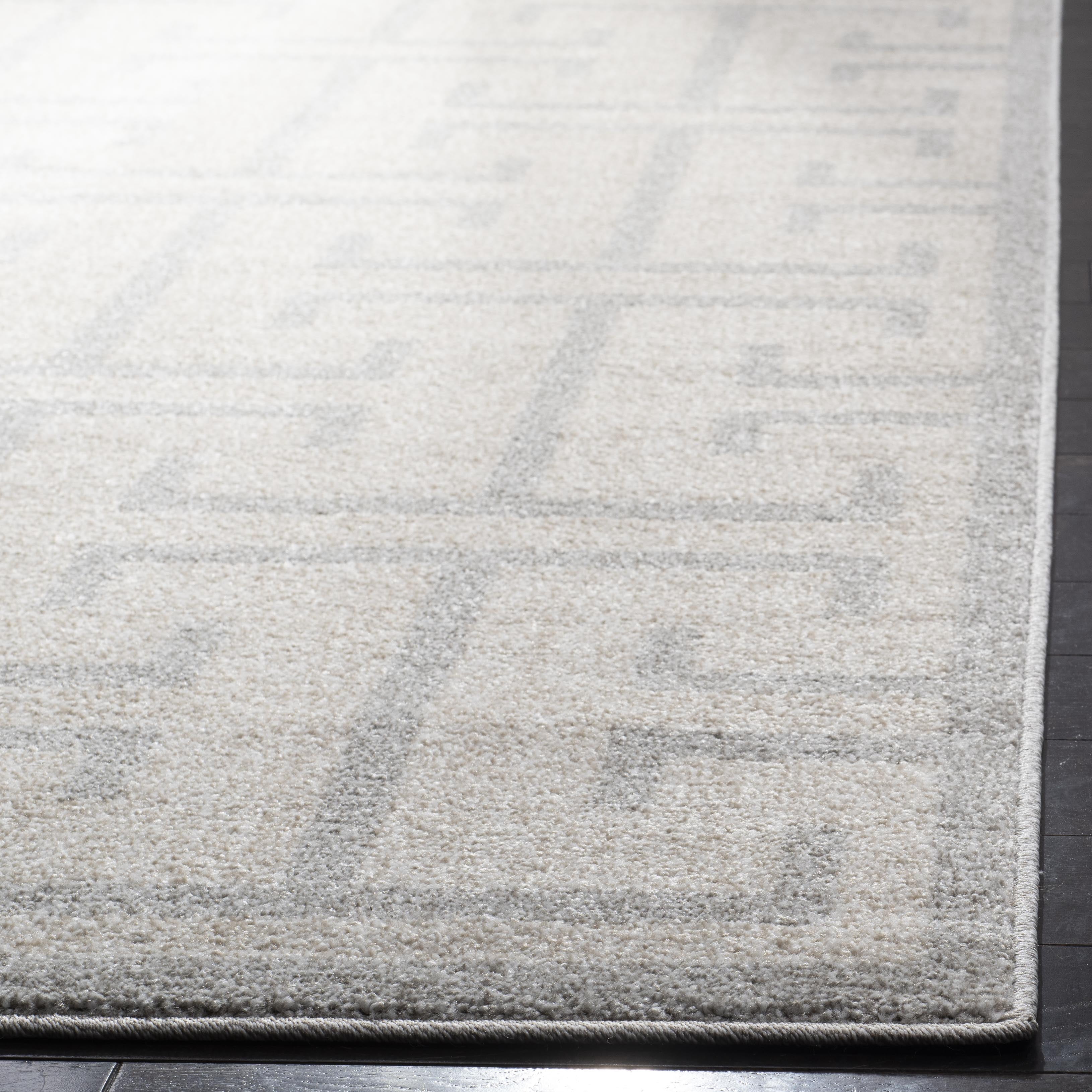 Safavieh Amherst Denton Geometric Area Rug, Ivory/Light Gray, 8' x 10'