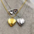 thumbnail image 4 of HSHDLDF Collier Médaillon Lettre Initiale A à Z en Or et Argent pour Femmes, Contient des Photos et des Images, Ouvrable, Pendentif Prénom en Forme de Cœur, Colliers en Acier Inoxydable Personnalisés pour Naissance, 4 of 5