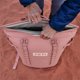 thumbnail image 3 of Nevera blanda portátil YETI Hopper M15 Sandstone Pink 15L, 3 of 9