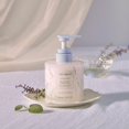 thumbnail image 2 of Loción de manos Thymes Replenishing para piel seca 275 ml Lavanda, 2 of 8
