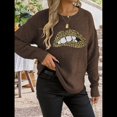 thumbnail image 4 of Suéter de Cuello Redondo Personalizado con Estampado de Leopardo y Labios Bordados para Mujer Café M, 4 of 8
