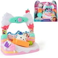 thumbnail image 1 of Gabby's Dollhouse: The Movie, Balcon Friandises de Cakey Cat, avec figurine et accessoires pour maison de poupée, jouets pour filles et garçons à partir de 3 ans, 1 of 5
