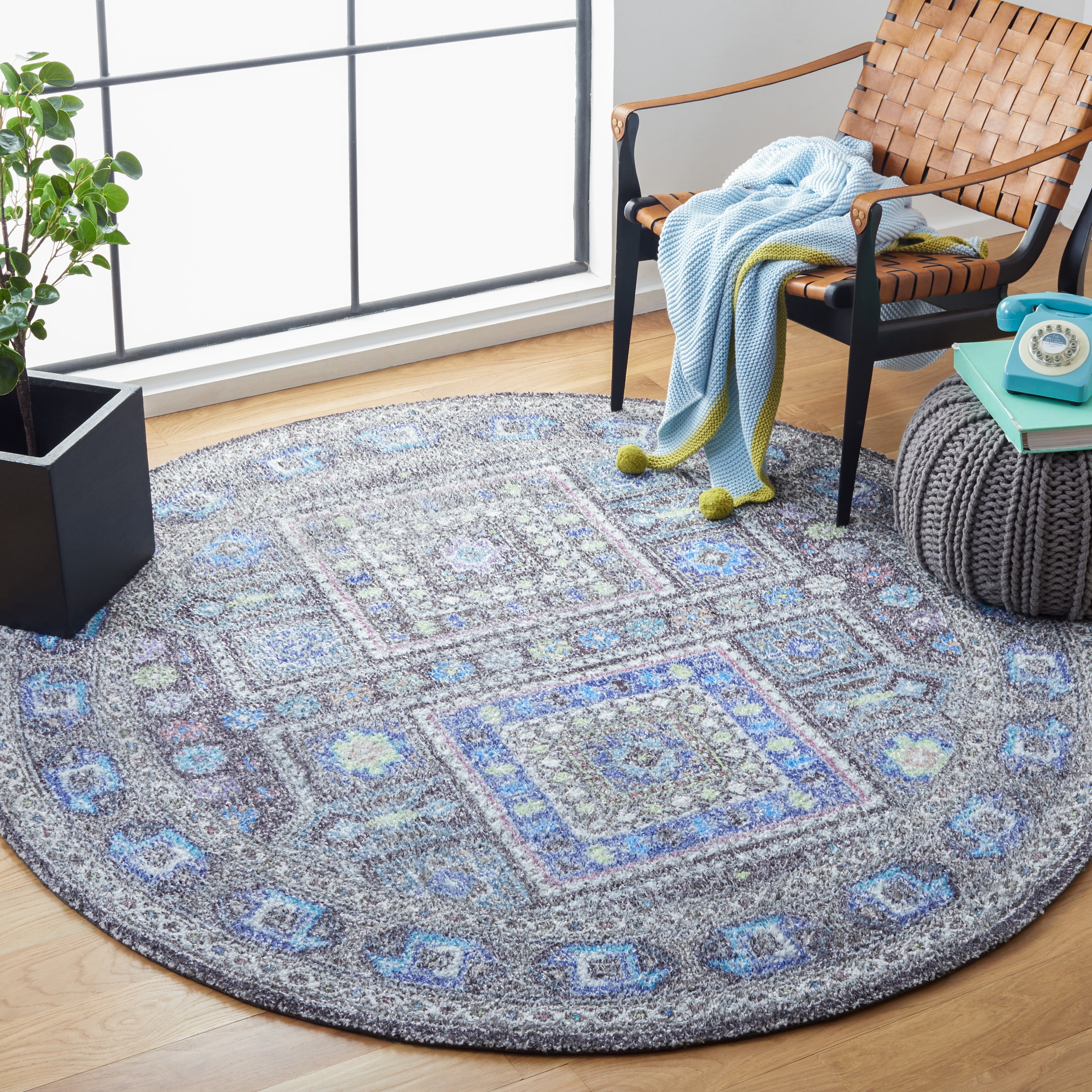 SAFAVIEH Classic Vintage Brooklyn Medallion Area Rug, Sage/Blue, 6' x 6' Round