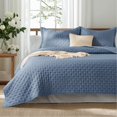 thumbnail image 1 of Juego de edredón Bedsure King, ropa de cama ultrasuave con 2 fundas de almohada, 1 of 9