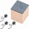 thumbnail image 1 of Sello de goma de madera con forma de abeja de 1 pulgada. Sello de goma con forma de abeja pequeña con patrón de línea discontinua. Sello cuadrado de madera., 1 of 9