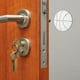 thumbnail image 2 of Bolsa Almohadilla de la manija de la puerta Parachoques adhesivo con forma de baloncesto Almohadilla del pomo de la puerta (Blanco) JShteea Para Estrenar, 2 of 6