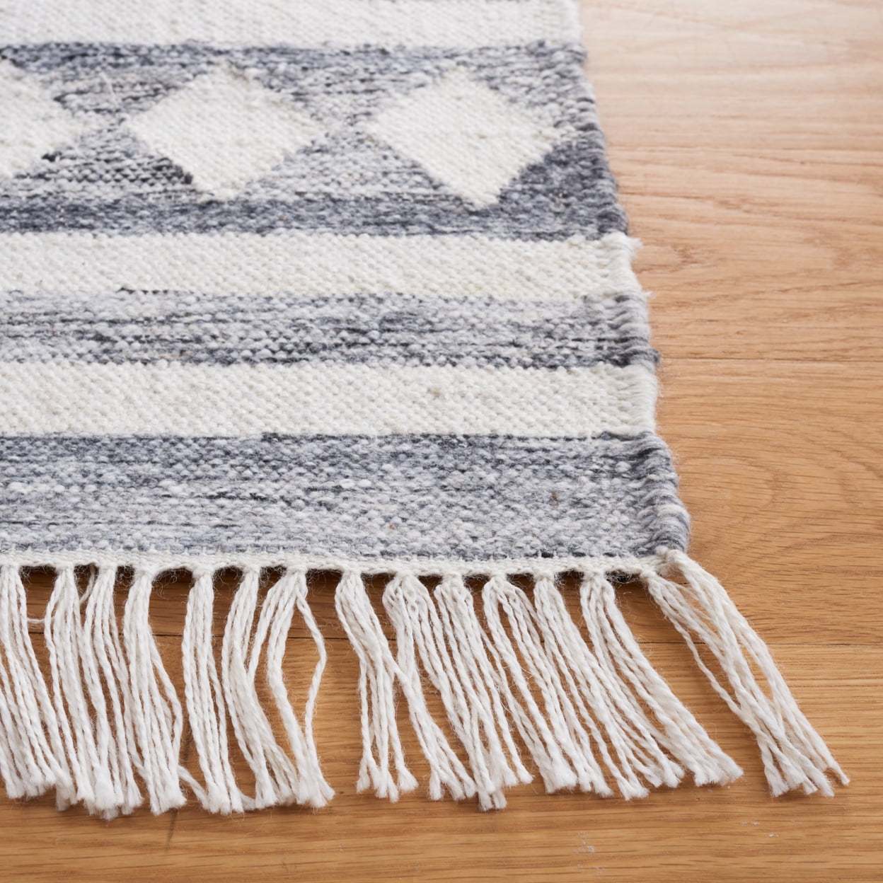 SAFAVIEH Kilim Trochez Geometric Area Rug, Grey/Ivory, 8' x 10'