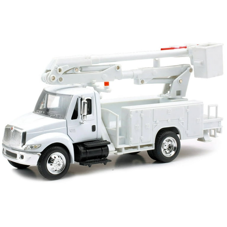 International 4200 Long Haul Trucker Series White Line