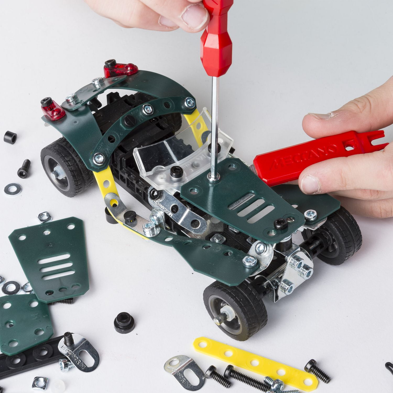 Meccano by Erector in Roadster Pull Back Car Building Kit