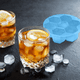 thumbnail image 4 of 2 moldes para cubitos de hielo con forma de panal cubiertos - 7 cubitos de hielo con forma de panal de silicona, cubitos de hielo fáciles de liberar, adecuados para whisky, cócteles y bebidas, 4 of 5