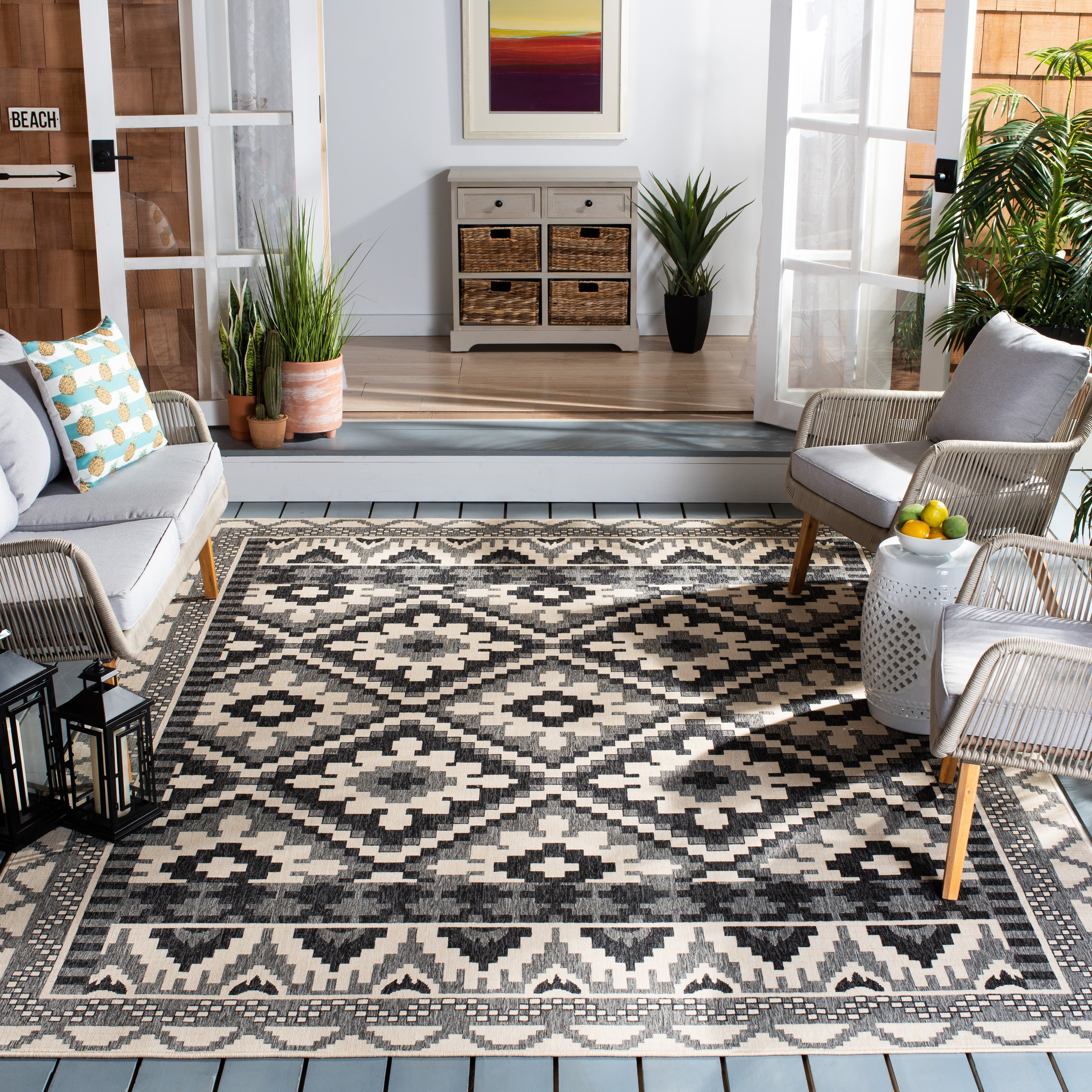 SAFAVIEH Veranda Johann Southwestern Indoor/Outdoor Area Rug, 6'7" x 6'7" Round, Beige/Grey