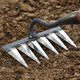 thumbnail image 3 of Rastrillo - Rastrillos manuales de metal para jardinería, desmalezado - Rastrillo de púas de metal resistente, desmalezado, desmalezado, rastrillo de área, roca, grava, rastrillo cultivador, 3 of 5