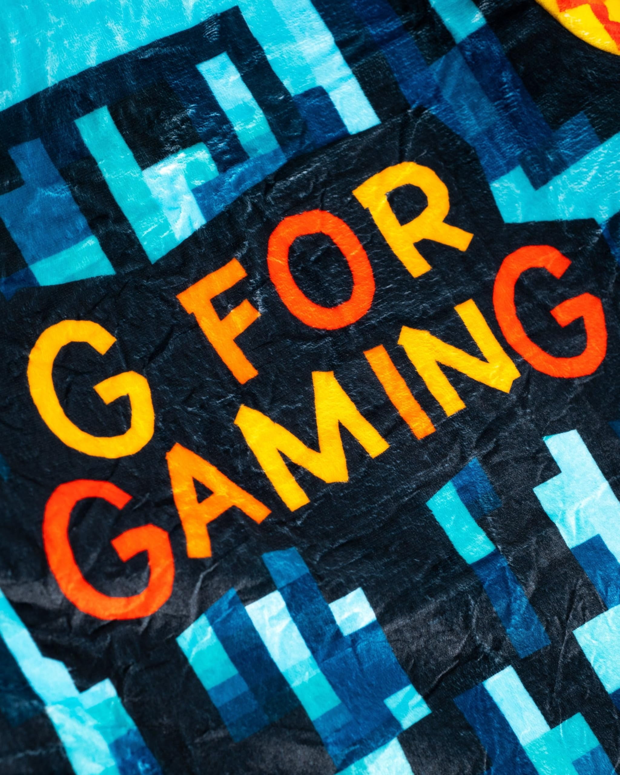 A FOR ADLEY and G for Gaming Present Niko Bear's Comfy, Cozy Blanket Hoodie With a Giant Pocket To Hold Your IPad or Tablet (Youth Extra Large) Multi