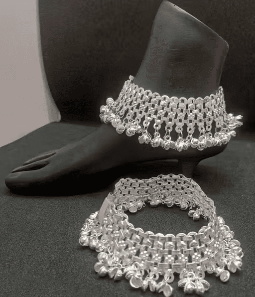 OSNICA Kathak Dancing Ghungroo Bells Enkelbandje Paar Groot Gebonden met Katoenen Koord Indiaas Messing Enkelbanden/Ghungroo Buikdanslessen Muzieklessen Craft (50 50 OSNICA Kathak Dancing Ghungroo Bells Enkelbandje Paar Groot Gebonden met Katoenen Koord Indiaas Messing Enkelbanden/Ghungroo Buikdanslessen Muzieklessen Craft (50 50