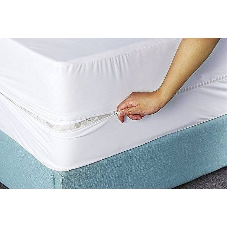 Utopia Bedding Premium Bamboo Waterproof Mattress Protector Full 340 GSM,  Fits 15 Inches Deep, Easy Care 