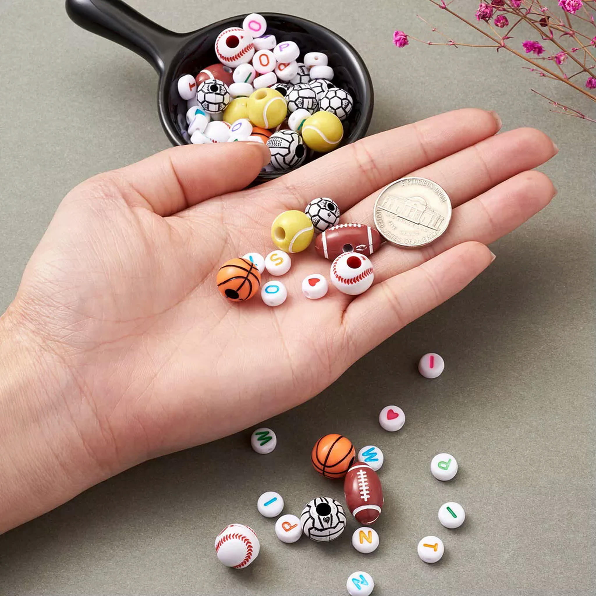 EOEMY 630Pcs Heart Alphabet Opaque Acrylic Letter Beads Disc Pony Loose Spacer 7~12mm