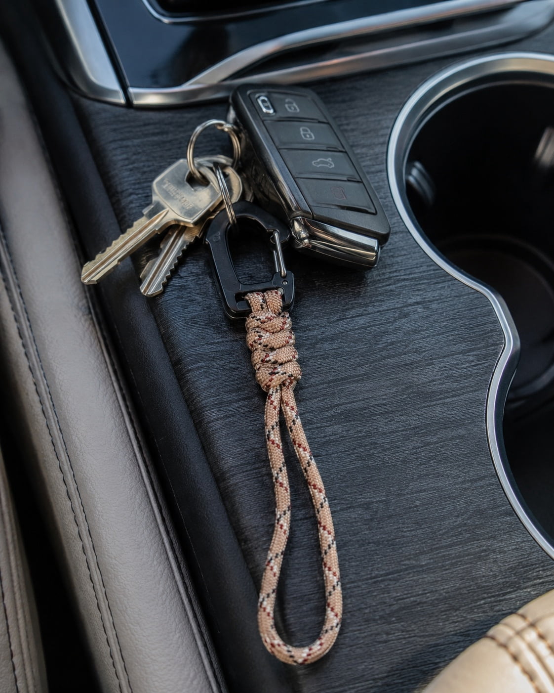 Paracord loop keychain